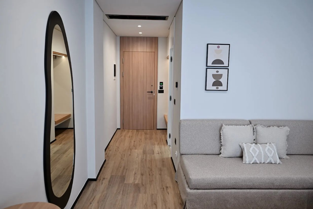 Deluxe Room 2